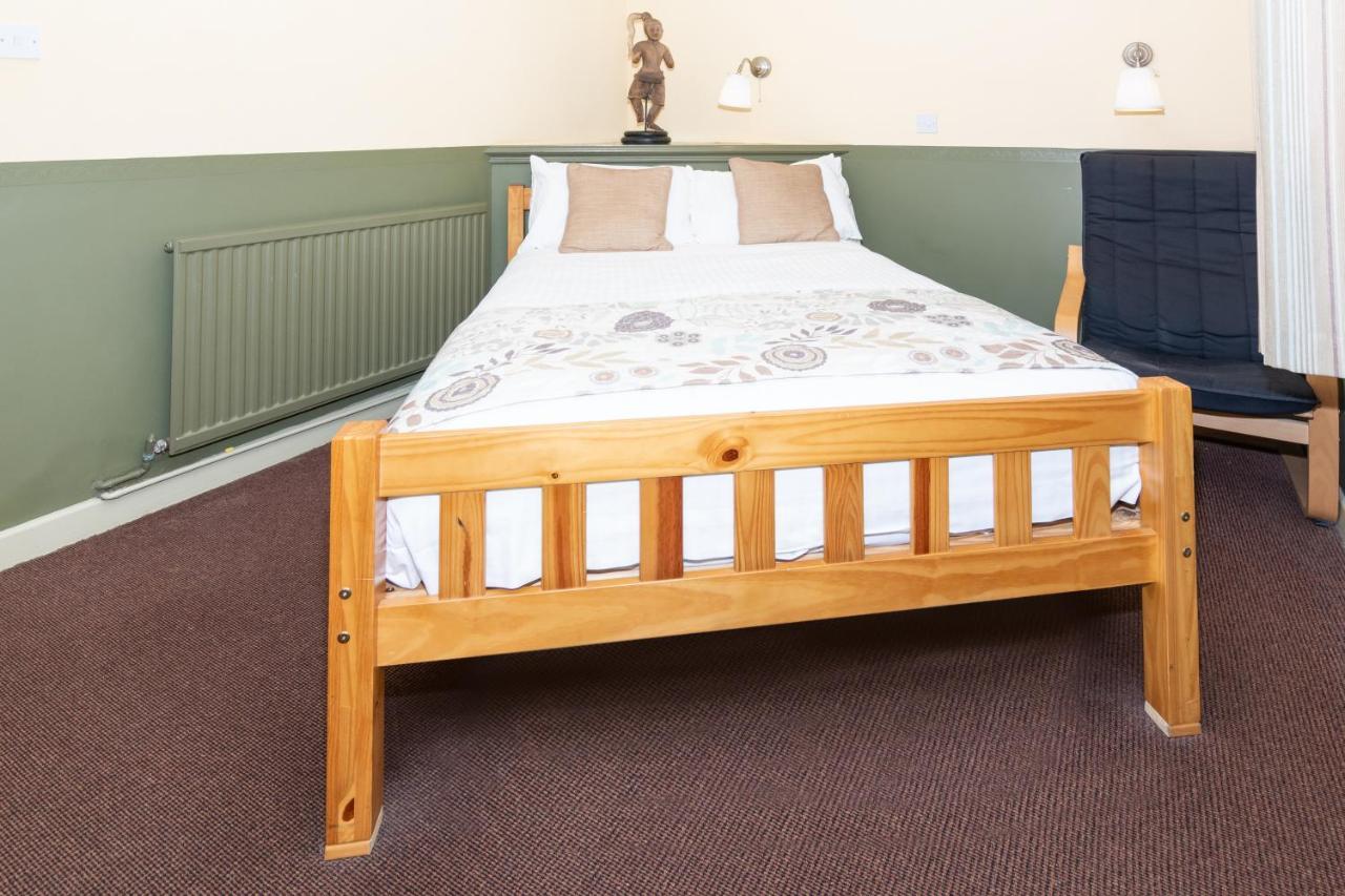 The Half Moon And Country 3* Yeovil